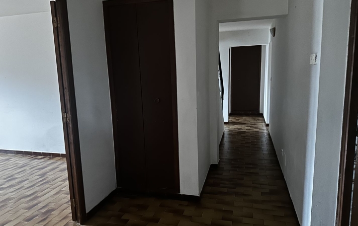 Maison MONTEUX (84170)  85 m2 850 € 