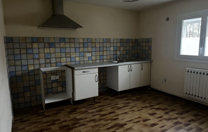 Maison MONTEUX (84170)  85 m2 850 € 