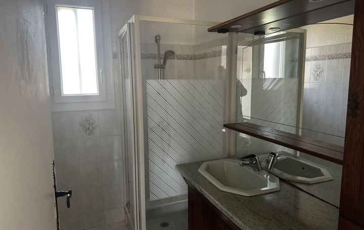 3 Pièces LE PONTET (84130)  69 m2 780 € 