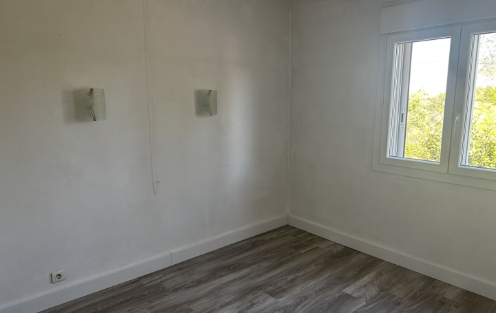3 Pièces LE PONTET (84130)  69 m2 780 € 