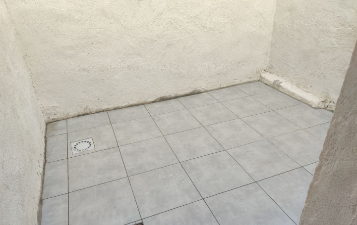 3 Pièces SORGUES (84700)  45 m2 546 € 