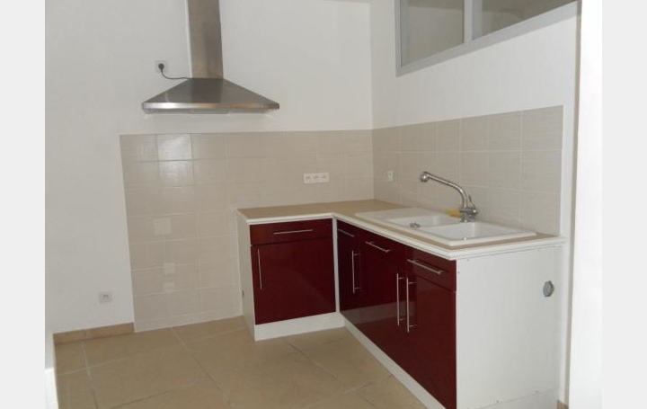 Réseau Immo-diffusion : Maison  VACQUEYRAS  56 m2 610 € 