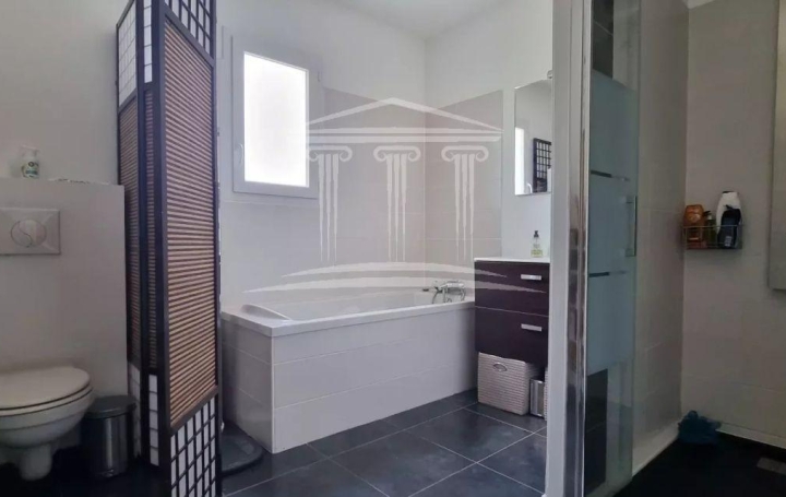 Maison LE PONTET (84130)  100 m2 286 000 € 