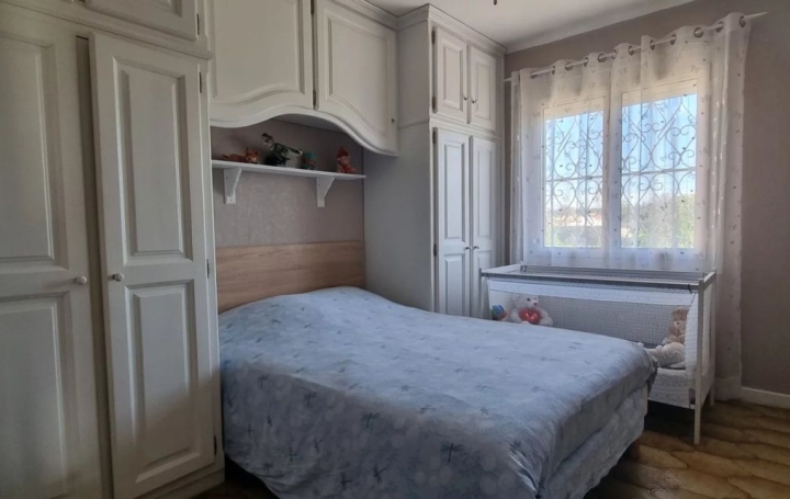 Maison SORGUES (84700)  171 m2 399 000 € 