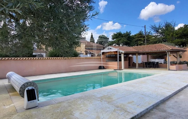 Maison SORGUES (84700)  171 m2 399 000 € 