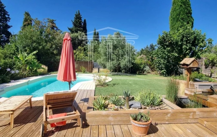 Maison SORGUES (84700)  135 m2 389 000 € 