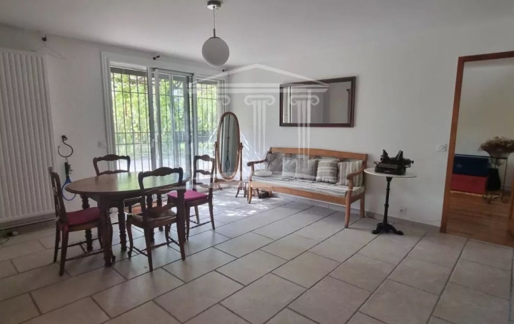 Maison SORGUES (84700)  210 m2 418 000 € 