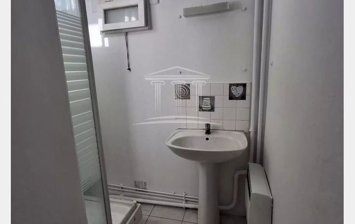 3 Pièces SORGUES (84700)  57 m2 71 000 € 