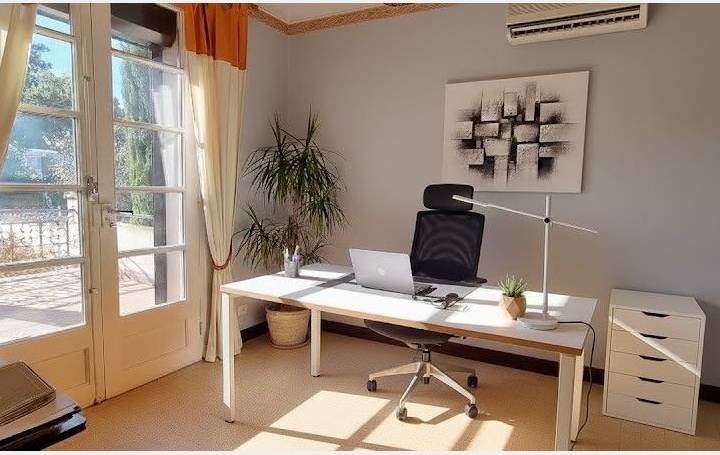 Maison SORGUES (84700)  139 m2 370 000 € 