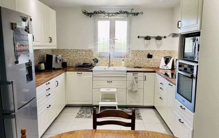 Maison SORGUES (84700)   184 000 € 