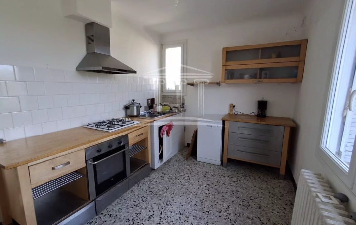 Maison SORGUES (84700)  90 m2 220 000 € 