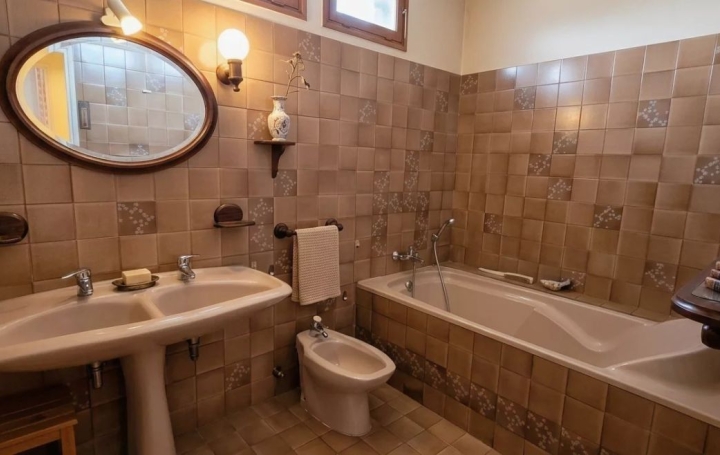 Maison LE PONTET (84130)  128 m2 270 000 € 