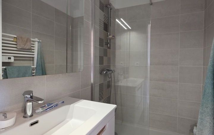 4 Pièces AVIGNON (84000)  65 m2 119 000 € 