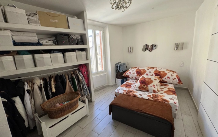 Maison de village VIOLES (84150)  63 m2 156 000 € 