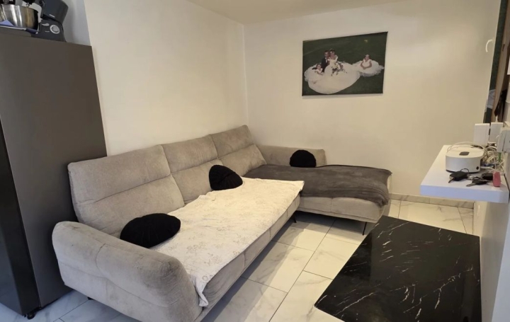Maison de village VIOLES (84150)  63 m2 156 000 € 
