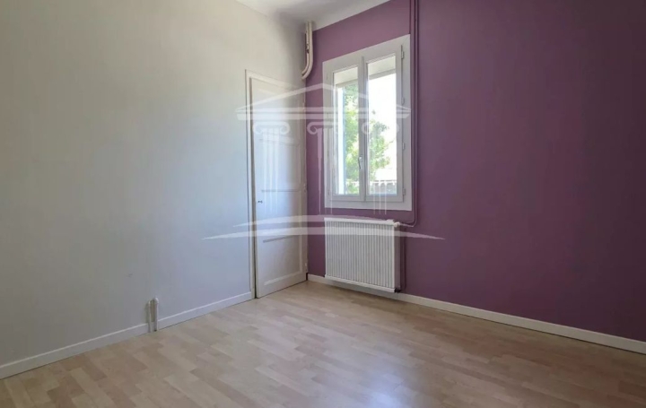 Maison SORGUES (84700)  130 m2 450 000 € 