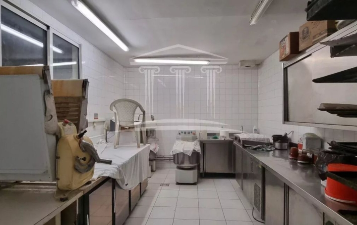 Immeuble SORGUES (84700)  238 m2 199 000 € 