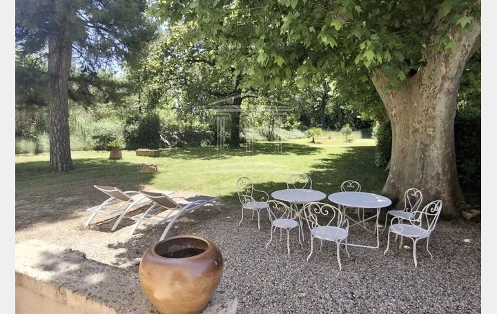 Maison SORGUES (84700)  163 m2 490 000 € 