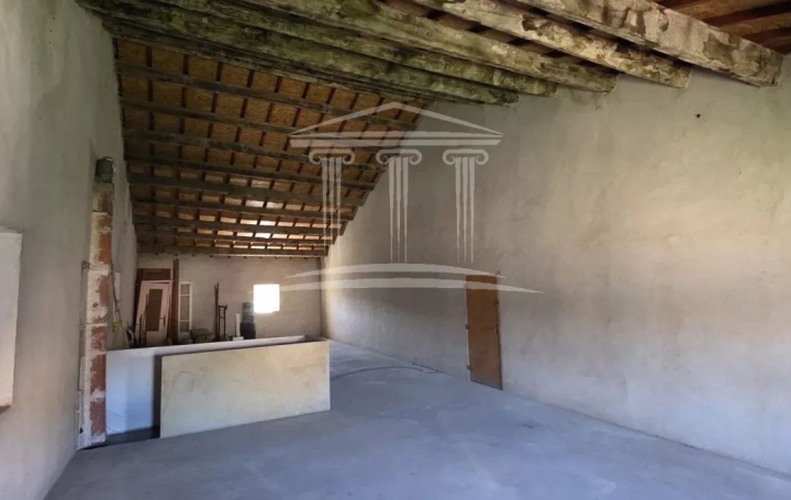 Immeuble SORGUES (84700)  209 m2 315 000 € 