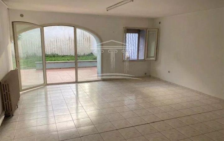 Immeuble SORGUES (84700)  209 m2 315 000 € 
