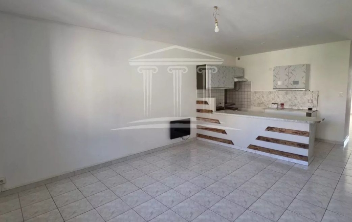 Immeuble SORGUES (84700)  209 m2 315 000 € 