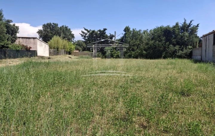 Terrain SORGUES (84700)   190 000 € 