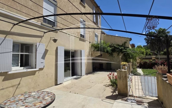 Maison SORGUES (84700)  161 m2 284 000 € 
