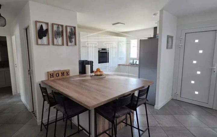 Maison MONTFAVET (84140)  81 m2 245 000 € 