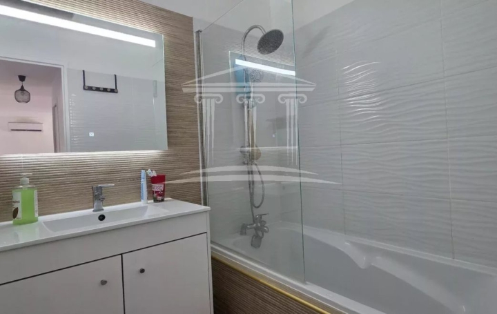 Maison MONTFAVET (84140)  81 m2 245 000 € 