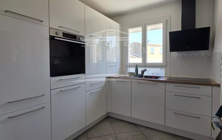 Maison MONTFAVET (84140)  81 m2 245 000 € 