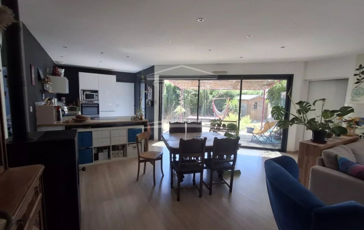 Maison SORGUES (84700)  97 m2 285 000 € 