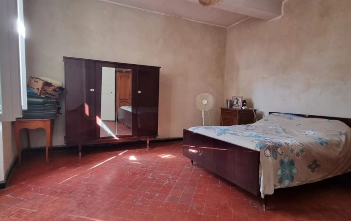 Maison SORGUES (84700)  130 m2 200 000 € 