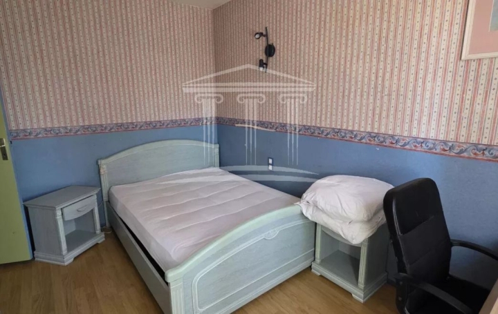 Maison MONTFAVET (84140)  137 m2 282 000 € 