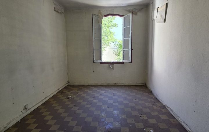Maison SORGUES (84700)   118 000 € 