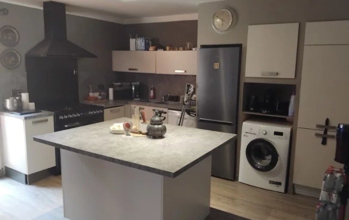 Maison MONTFAVET (84140)  96 m2 219 000 € 