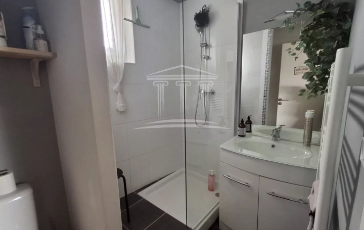 4 Pièces SORGUES (84700)  85 m2 210 000 € 
