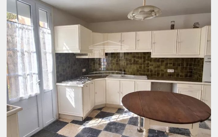 Maison SORGUES (84700)  240 m2 179 500 € 