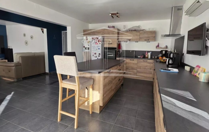 Villa SORGUES (84700)  146 m2 387 000 € 