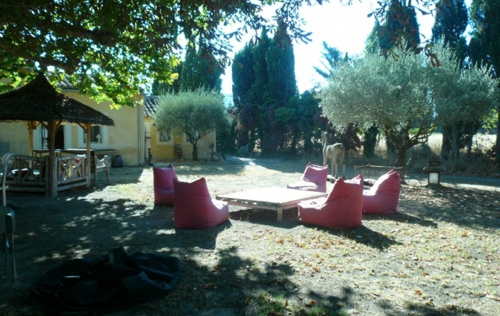 Réseau Immo-diffusion : Mas  CHEVAL-BLANC  524 m2 530 000 € 