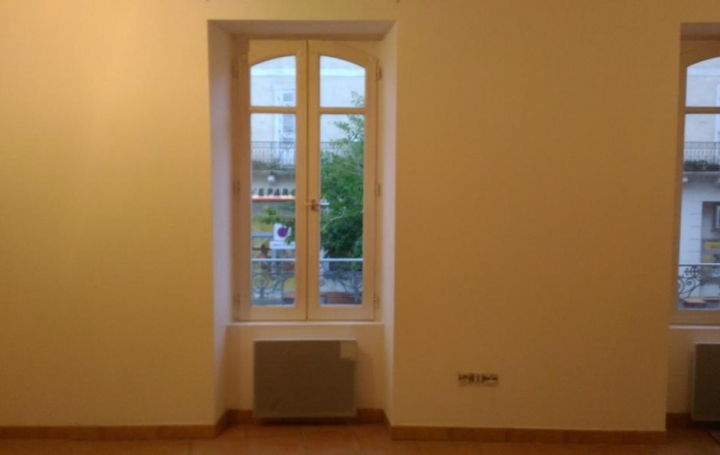Réseau Immo-diffusion : Appartement P2  BOURG-SAINT-ANDEOL  32 m2 350 € 
