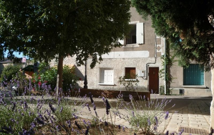 Réseau Immo-diffusion : Maison de village  SAINT-MARTIN-D'ARDECHE  70 m2 604 € 