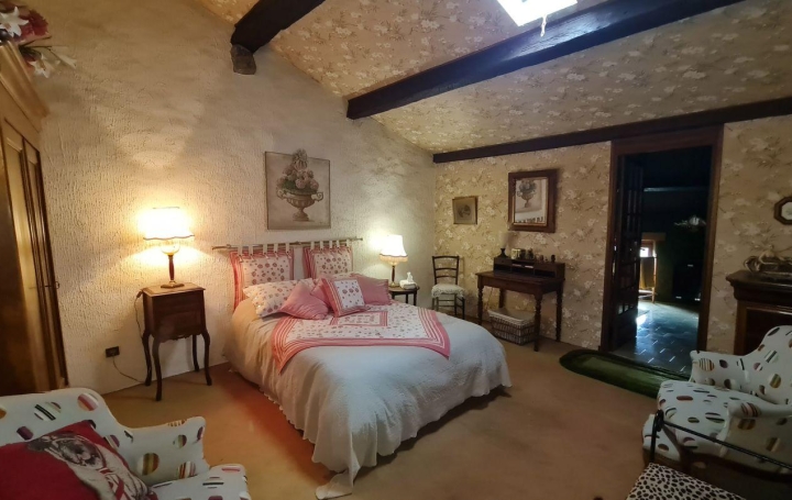 Maison ROCHEMAURE (07400)  138 m2 129 000 € 