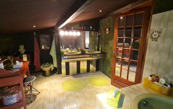 Maison ROCHEMAURE (07400)  138 m2 129 000 € 