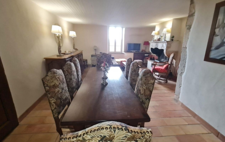 Maison ROCHEMAURE (07400)  138 m2 129 000 € 