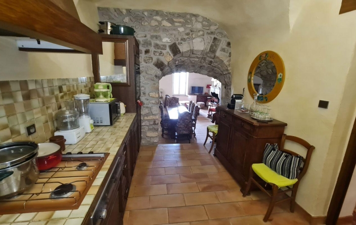 Maison ROCHEMAURE (07400)  138 m2 129 000 € 