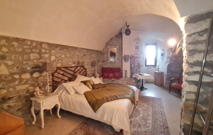 Maison ROCHEMAURE (07400)  138 m2 129 000 € 