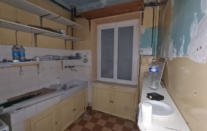 Immeuble BOURG-SAINT-ANDEOL (07700)  230 m2 235 000 € 