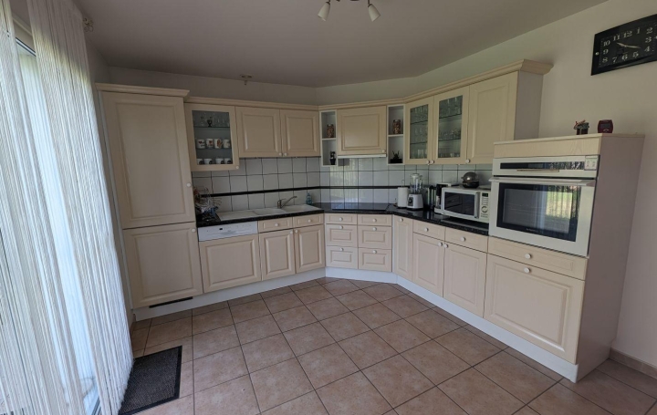 Maison MONTELIMAR (26200)  124 m2 395 000 € 