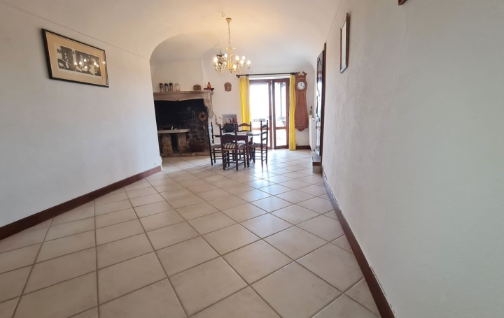 Maison ROCHEMAURE (07400)  156 m2 239 900 € 