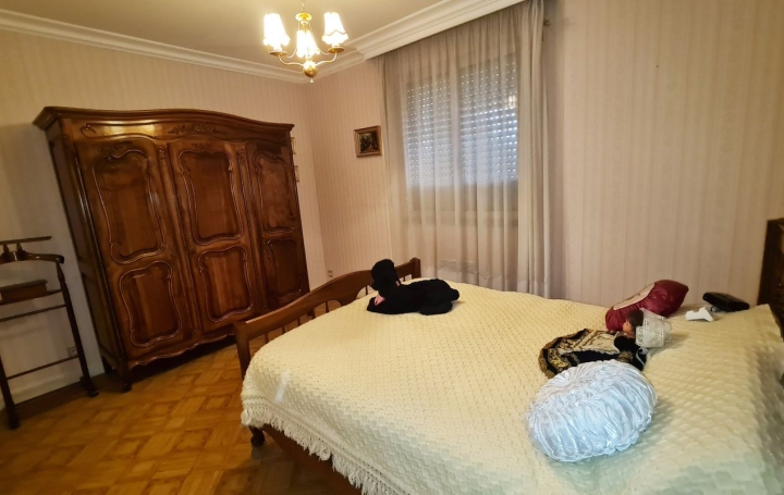 5 Pièces MONTELIMAR (26200)  110 m2 159 000 € 